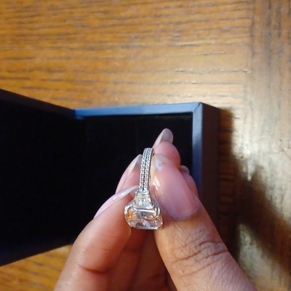 Ring - Picture 3 of 3
